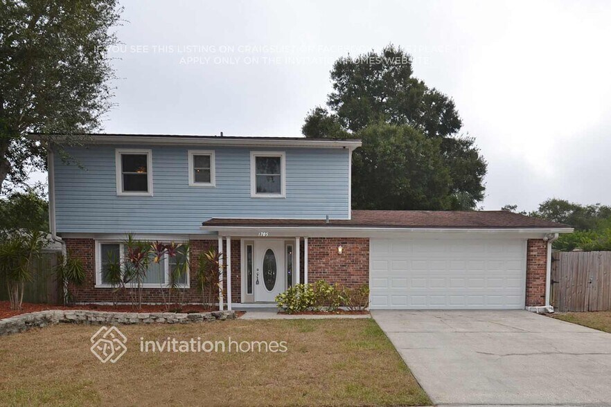 Primary Photo - 1705 Village Ct