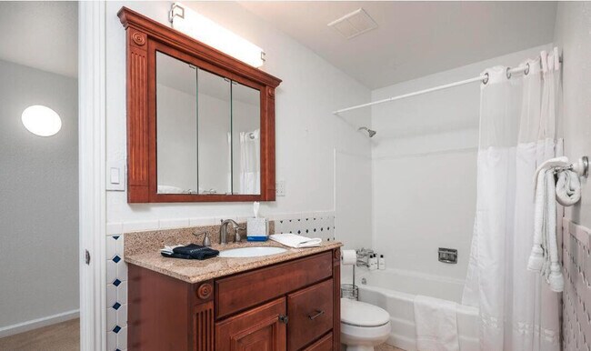 Building Photo - 8620 E San Miguel Ave