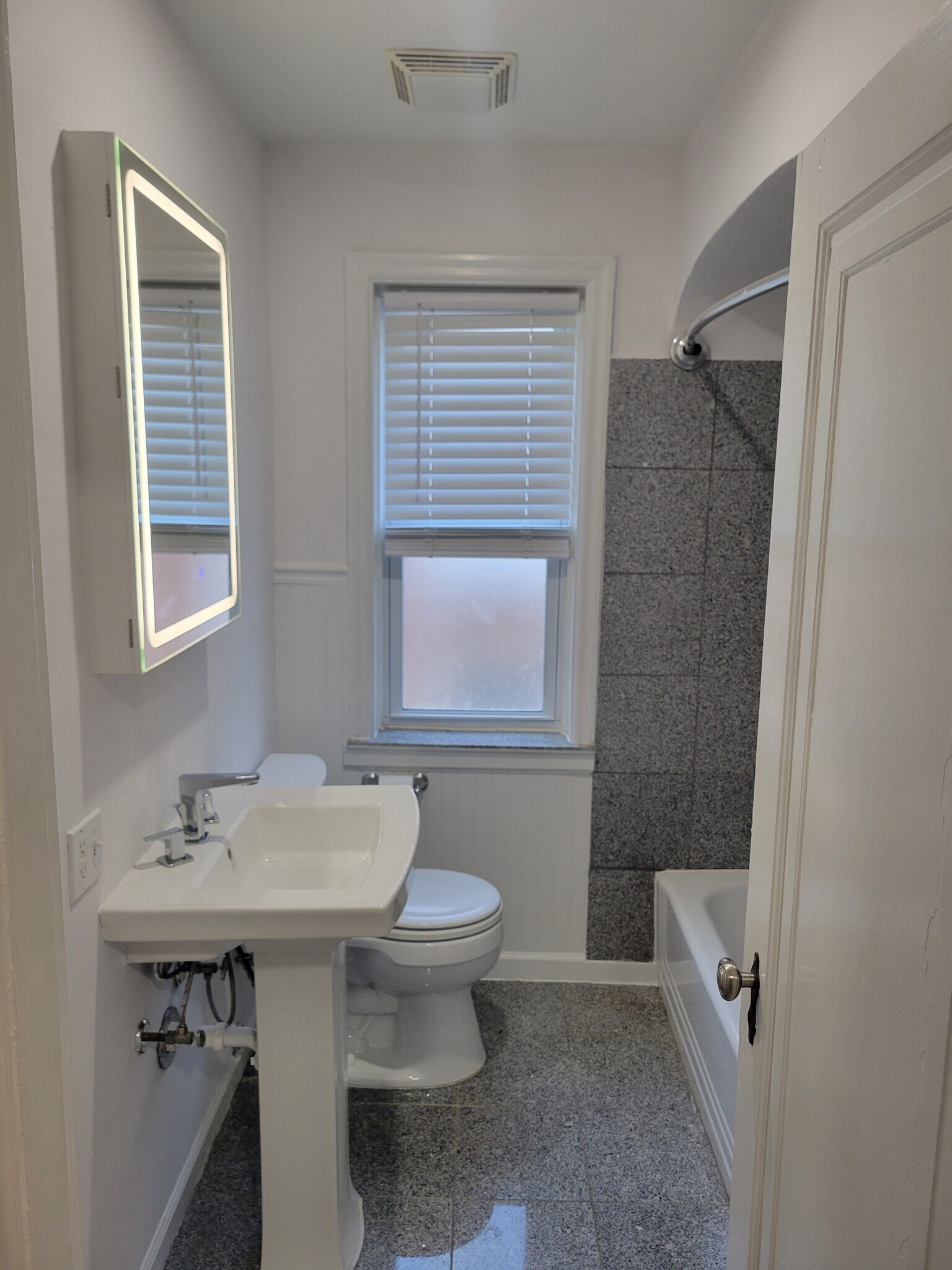 Building Photo - 7230 W Park Ave