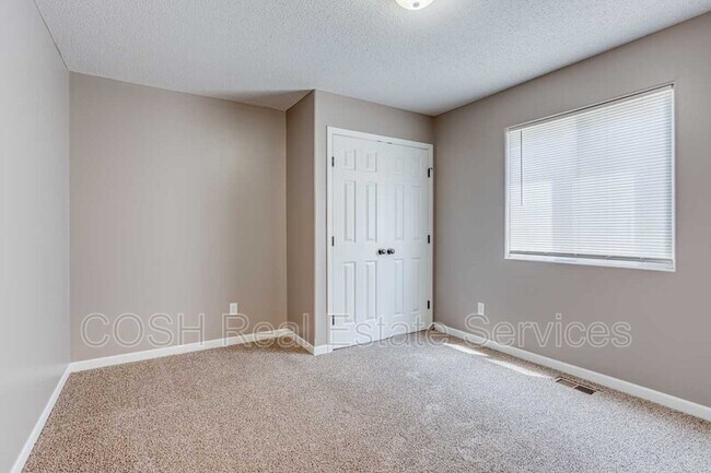 Building Photo - 1054 E Karla Ct