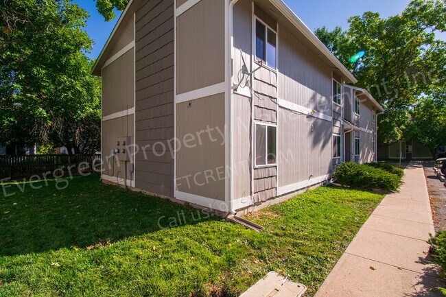 Building Photo - 3950 Manhattan Ave