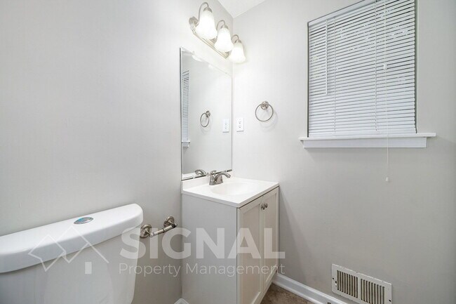 Building Photo - 3037 Apple Valley Ln