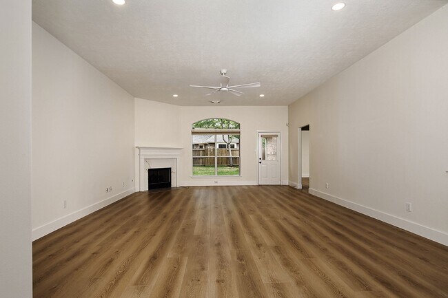 Building Photo - 122 S Abram Cir