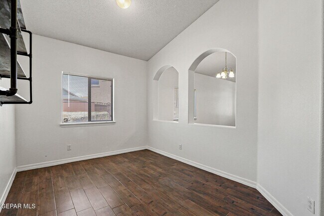 Building Photo - 3141 Fury Point Pl