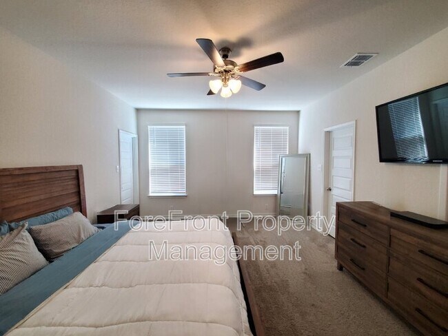 Building Photo - 9331 Aten Shore