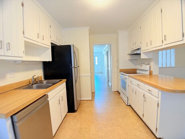 Building Photo - 39 W Wainwright Dr