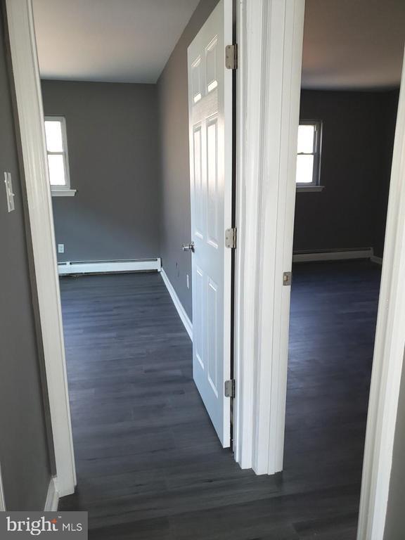 Building Photo - 155 Meadowbrook Ln