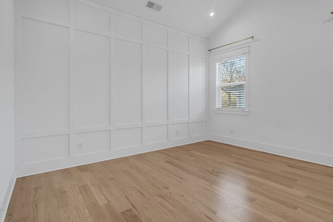 Building Photo - Modern Living in Wedgewood Houston