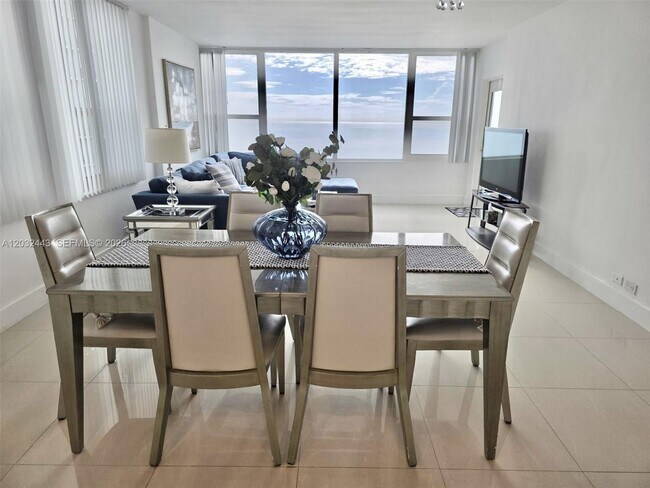 Building Photo - 3505 S Ocean Dr