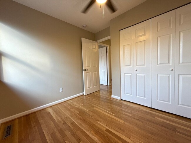 Building Photo - Beautiful 3 Bedroom 2 Bath House In Parkville