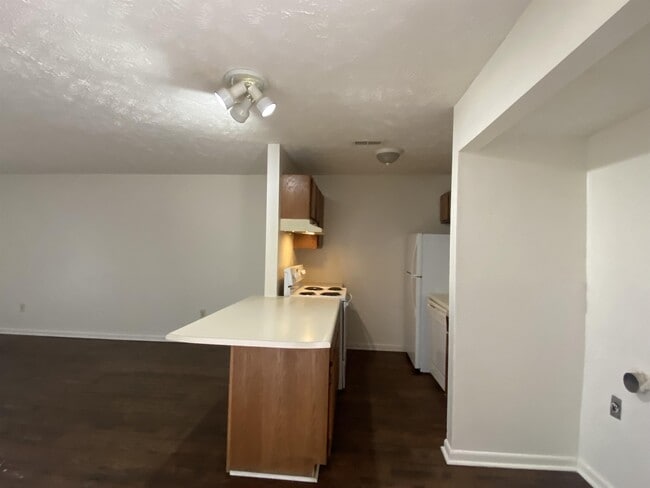 Building Photo - 6408 Starbrook Dr