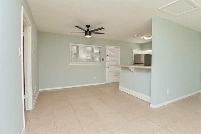 Building Photo - 4738 Merwin St