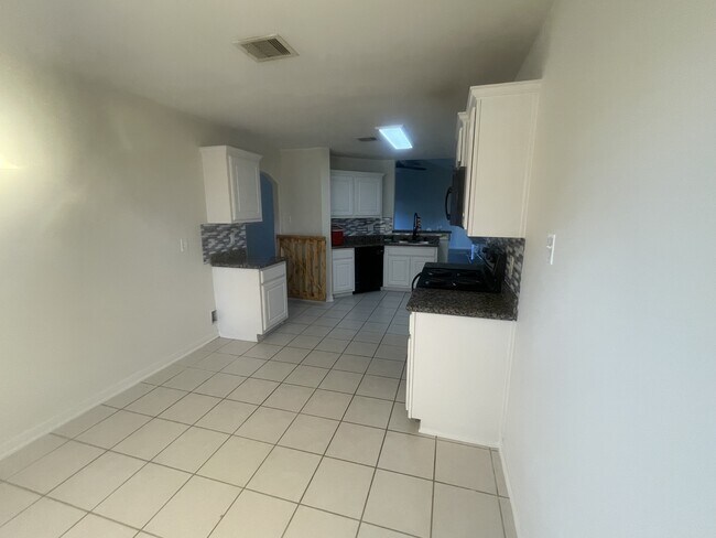 Building Photo - 4307 Sunflower Creek Ln