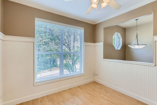 Building Photo - Elegant Forest Heights 3 bedroom, 3 bath Brownstone Home!