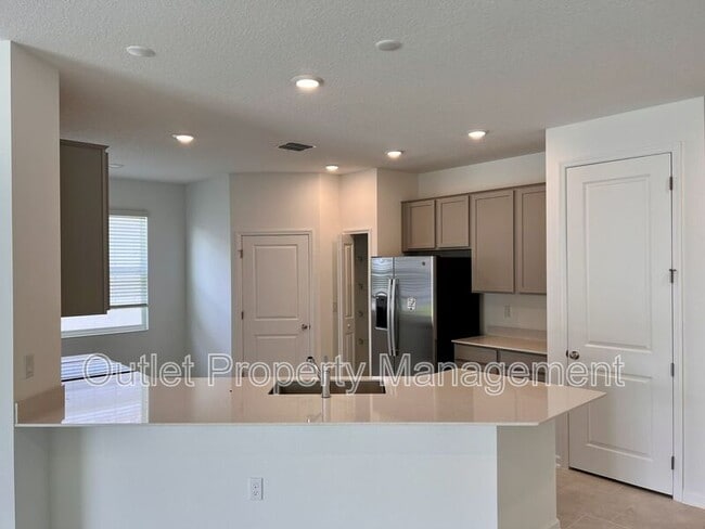 Building Photo - 1521 Peach Crk Dr