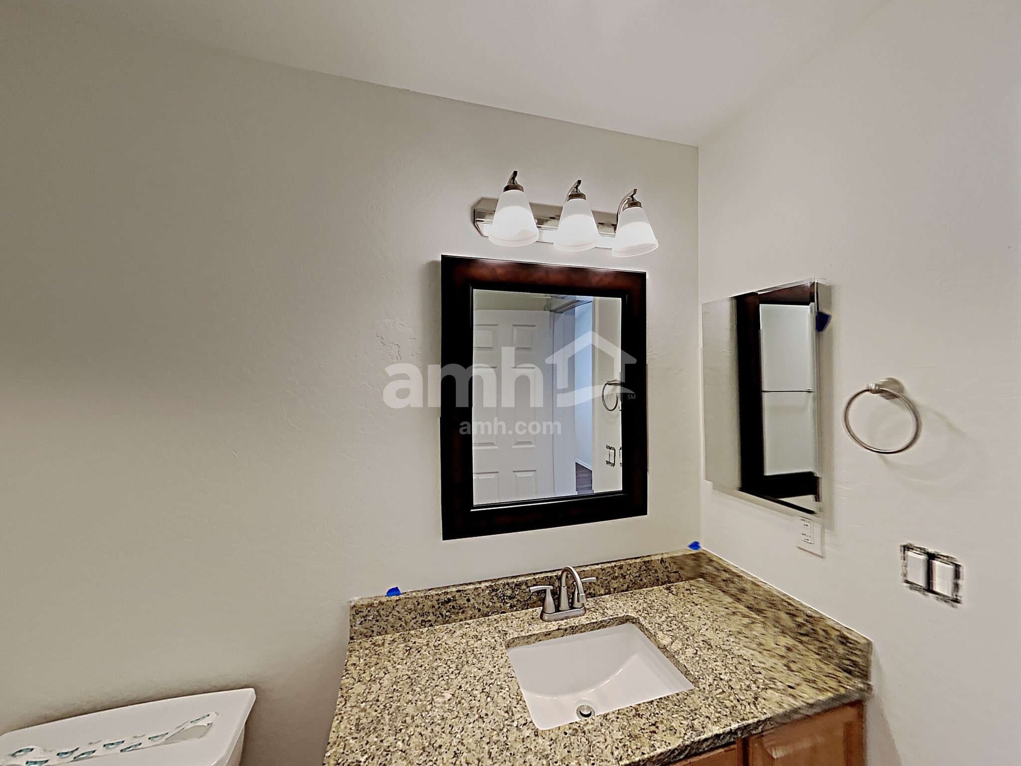 Building Photo - 13732 W Solano Dr