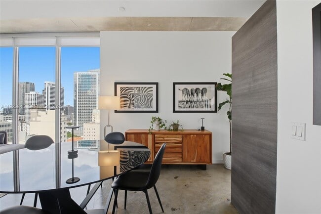 Building Photo - 151 SE 1st St