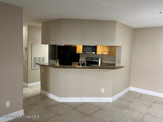 Building Photo - 7667 N Wickham Rd