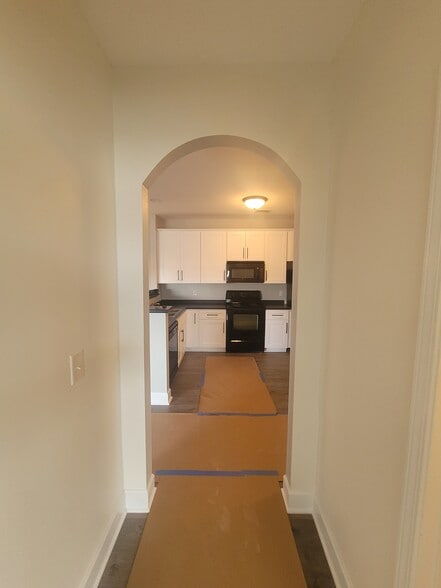 Hallway - 7231 Althorp Way