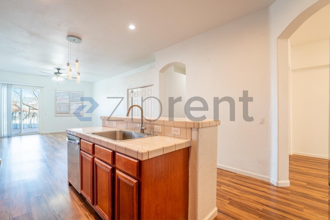 Building Photo - 7421 Earlsmoore Dr