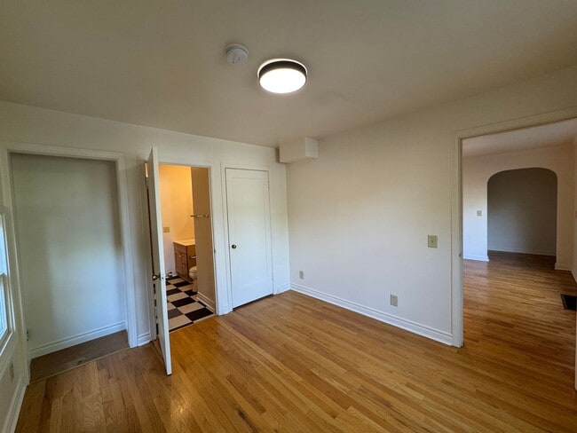 Building Photo - 3 Bedroom House in Southwest Eugene