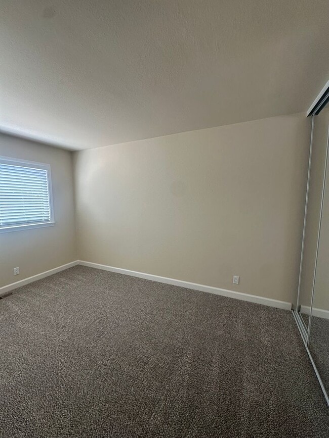 Building Photo - 4309 Ross Ave