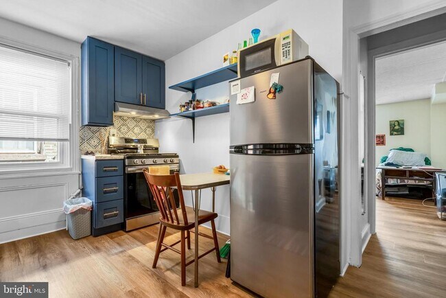 Building Photo - 711 Corinthian Ave