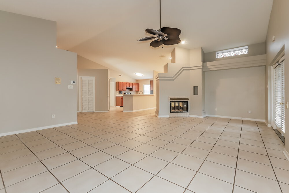 Building Photo - 1521 Vernon Ct