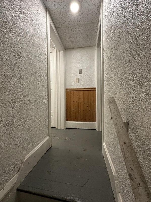 Building Photo - 729 W Cavour Ave