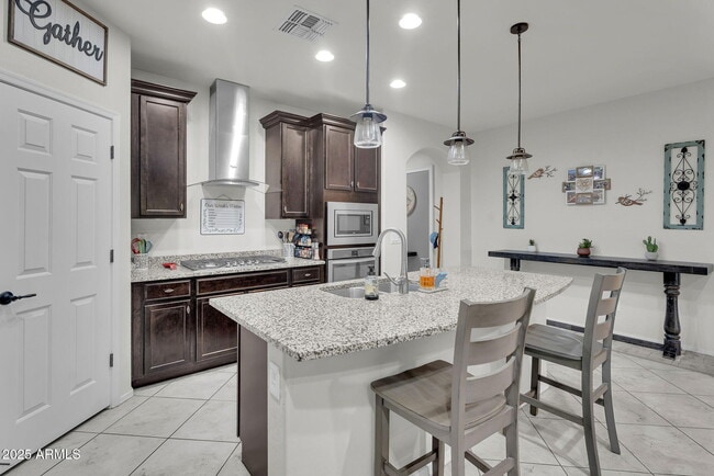 Building Photo - 6550 W Desert Blossom Way
