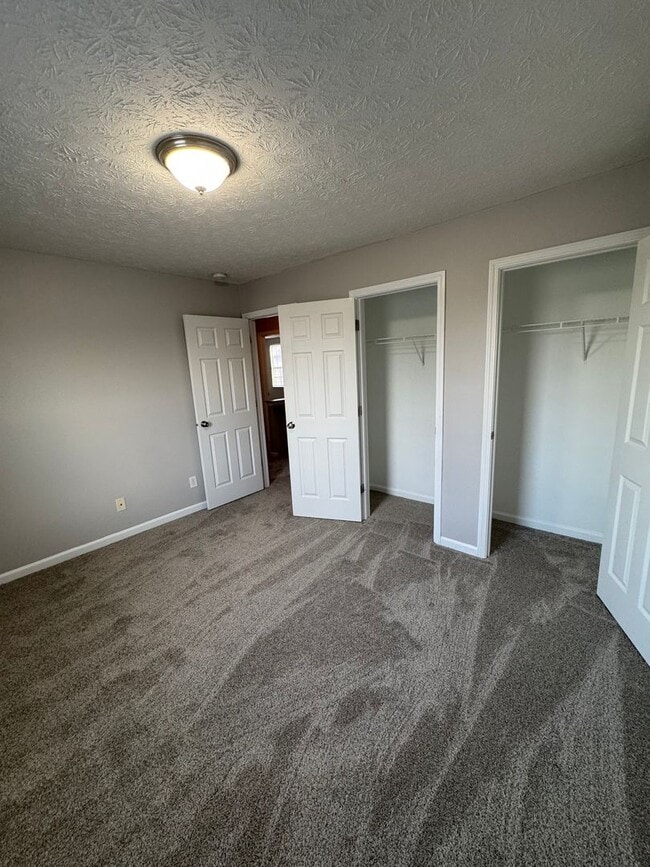 Building Photo - Franklin Twp - 4 BR h ome