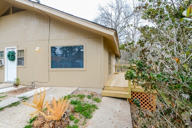 Building Photo - 51 Harbour Row Dr