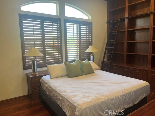 Building Photo - 45540 Cielito Dr