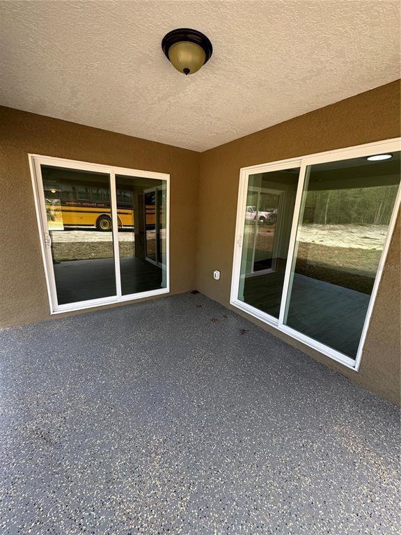 Building Photo - 8448 Balm St