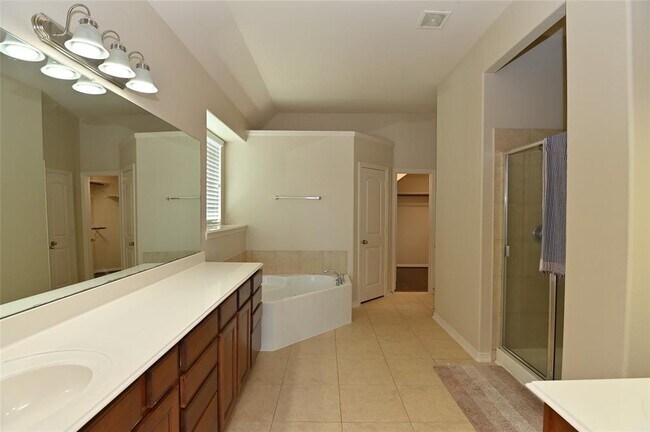 Building Photo - 5215 Field Briar Ln