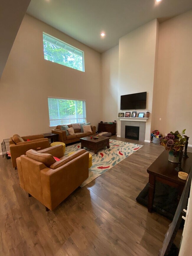Building Photo - 4bd/3ba House in Tehaleh