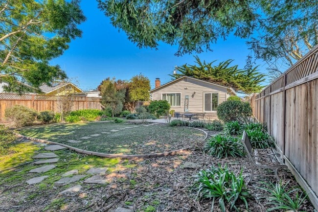 Building Photo - 2668 Quartz St