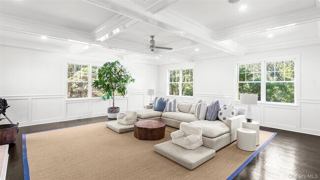 Building Photo - 14 West Hills Ct