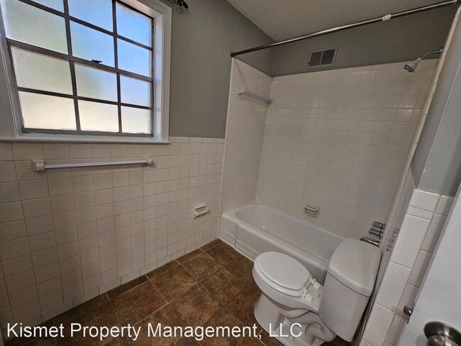 Building Photo - 2 br, 1.5 bath House - 573 S Goodlett Street