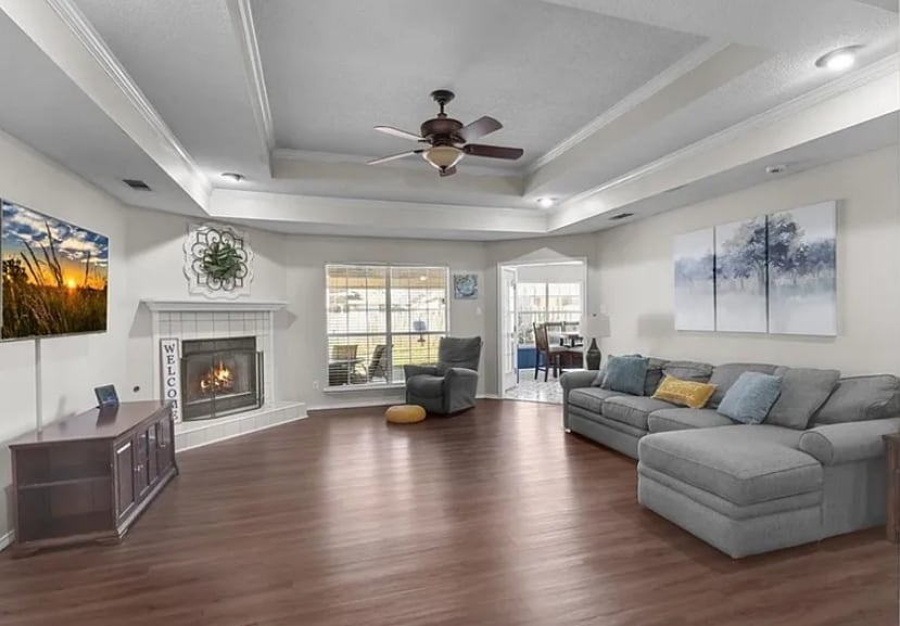 Building Photo - 6324 Parkfront Dr