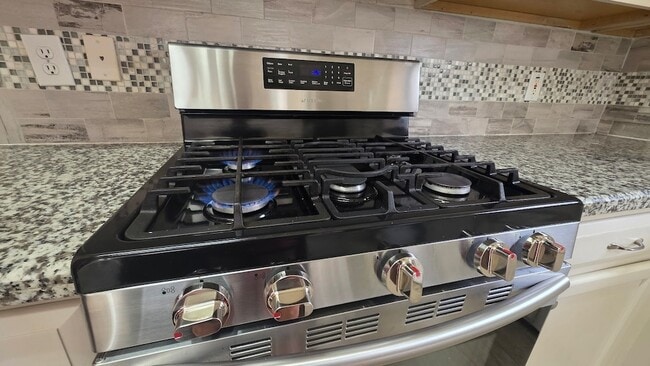 Building Photo - 20838 Kings Clover Ct