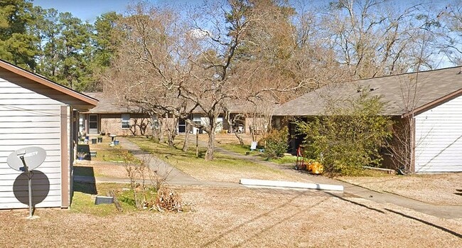 Building Photo - 301 Harper St