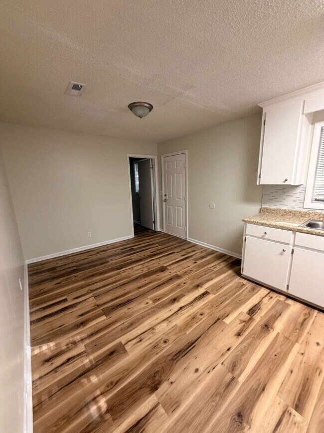 Building Photo - Available FOR RENT in Midland City, AL