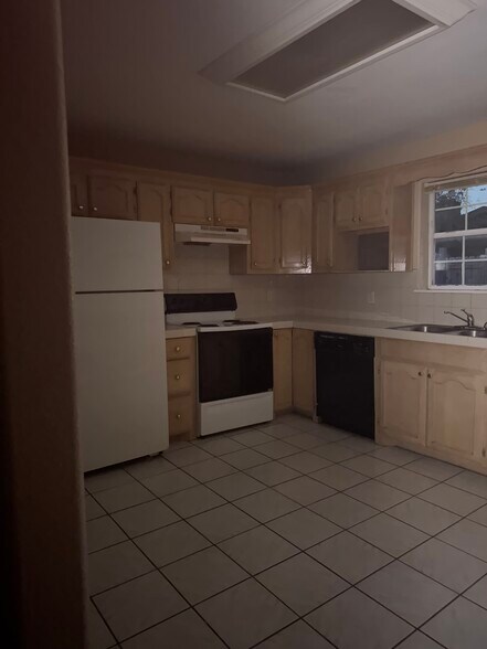 Building Photo - 2206 N 7th St