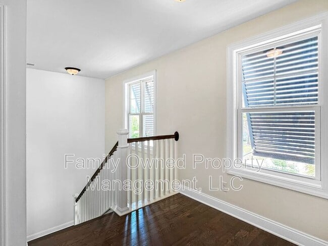 Building Photo - 128 Whaler Ave