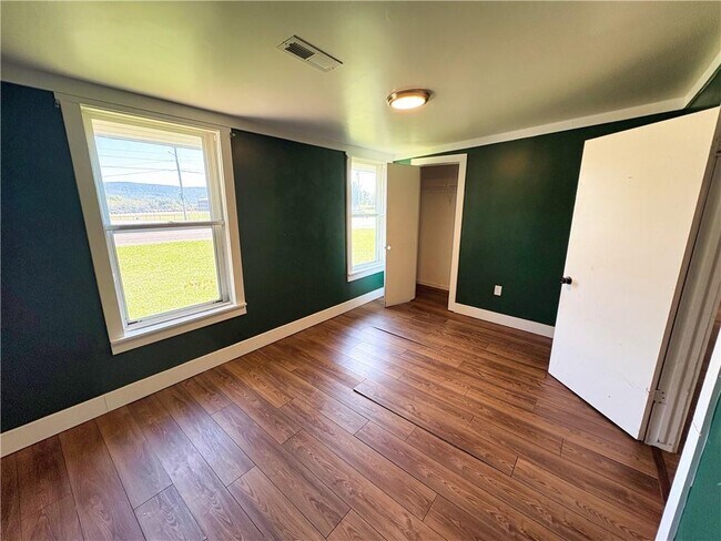 Building Photo - 3714 E Heritage Pkwy