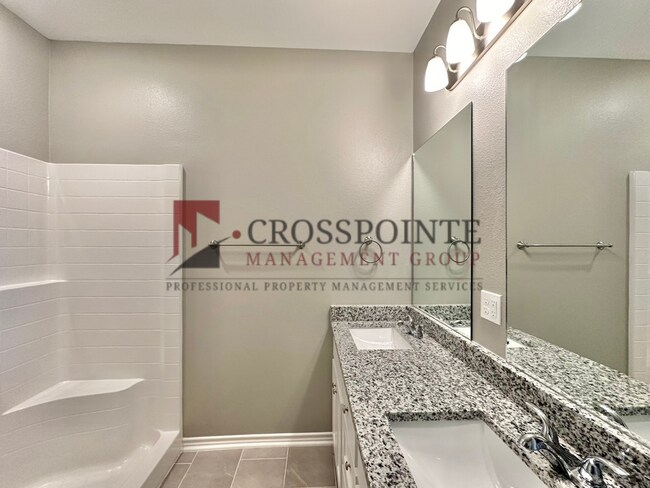 Building Photo - 3 Bedroom 2.5 Bathroom Townhomes at Villa Rosa! Now offering 1st full month rent free!