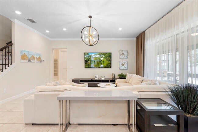 Building Photo - 8000 Leaf Grv Cir