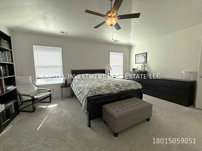 Building Photo - 4710 Breezy Patch Rd