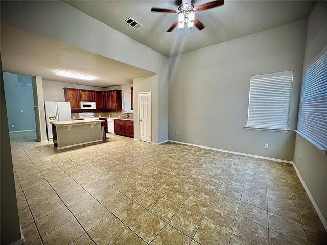 Building Photo - 3216 Versante Dr
